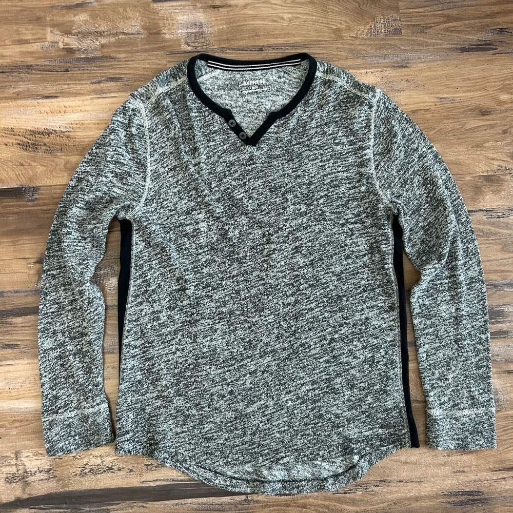 Express Men's Gray and Black V-Neck Knit Sweater